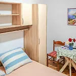 1 Bedroom Lovely In Lägenhet *