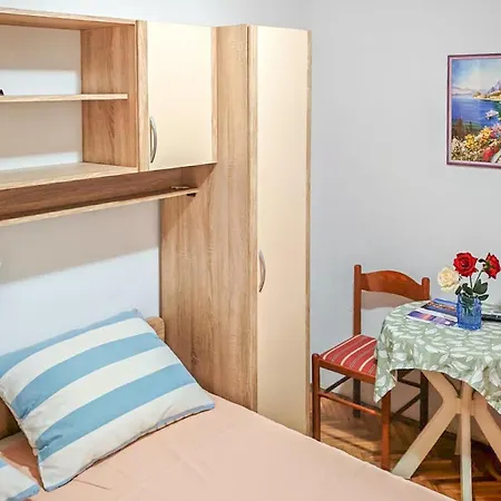 1 Bedroom Pet Friendly In Appartement *