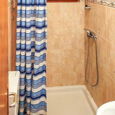 1 Bedroom Pet Friendly In