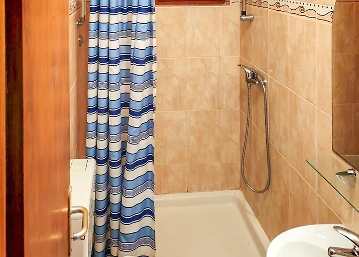 1 Bedroom Pet Friendly In